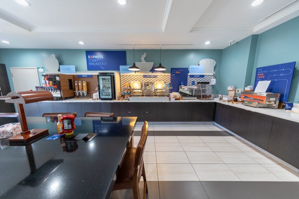 Holiday_Inn_Express-5