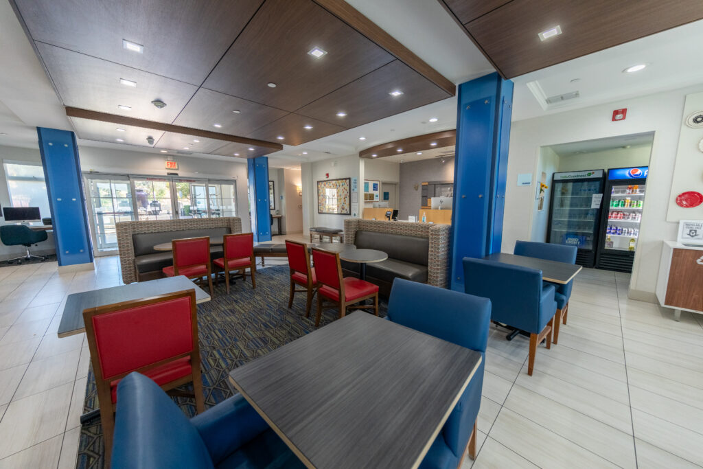 Holiday_Inn_Express-7