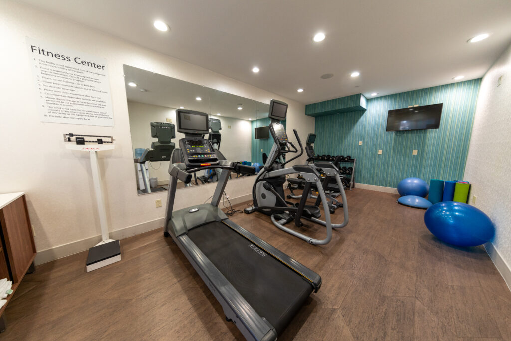 Holiday_Inn_Express-9